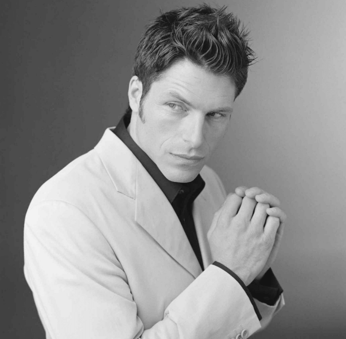 black-white-model-2